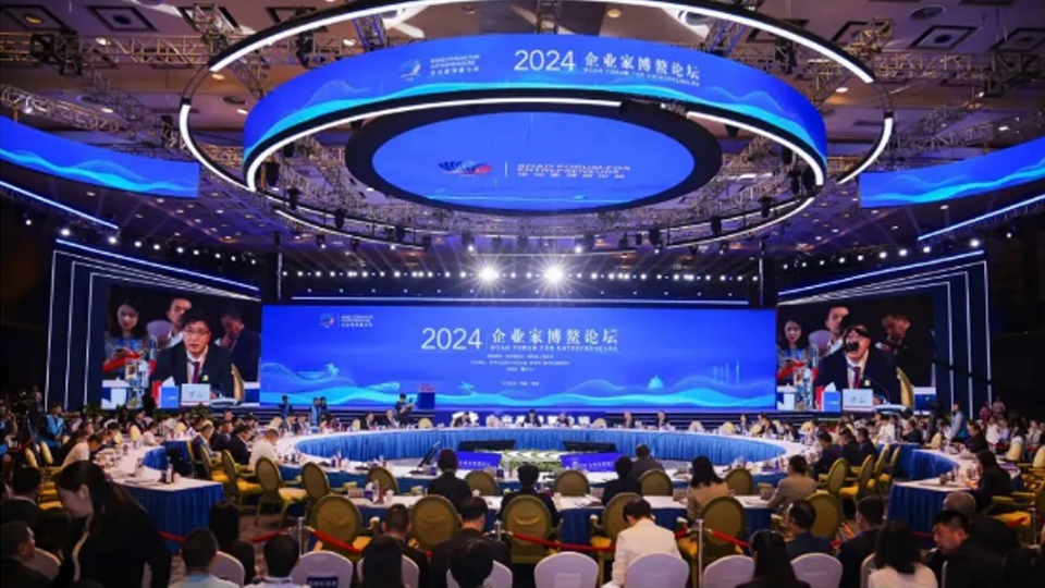 向“新”向“智” 北汽集團(tuán)三款車型入選新華社博鰲論壇年度好車